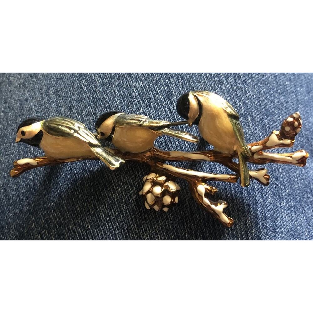 Smithsonian SI Enameled Chicadee Birds On A Branch Gold-Tone Vintage Brooch